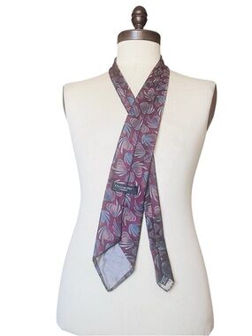 VTG Christian Dior Tie Purple/Gray Paisley Preppy Office Old Money Grandpa